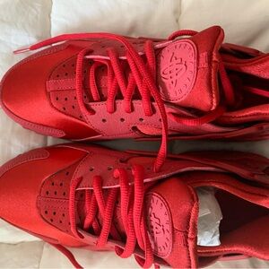 ****Brand New*** Nike Women’s Huarache Sneakers***